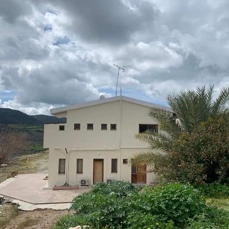 Extreme View Cafe And Rooms To Let Prastio  Екстериор снимка
